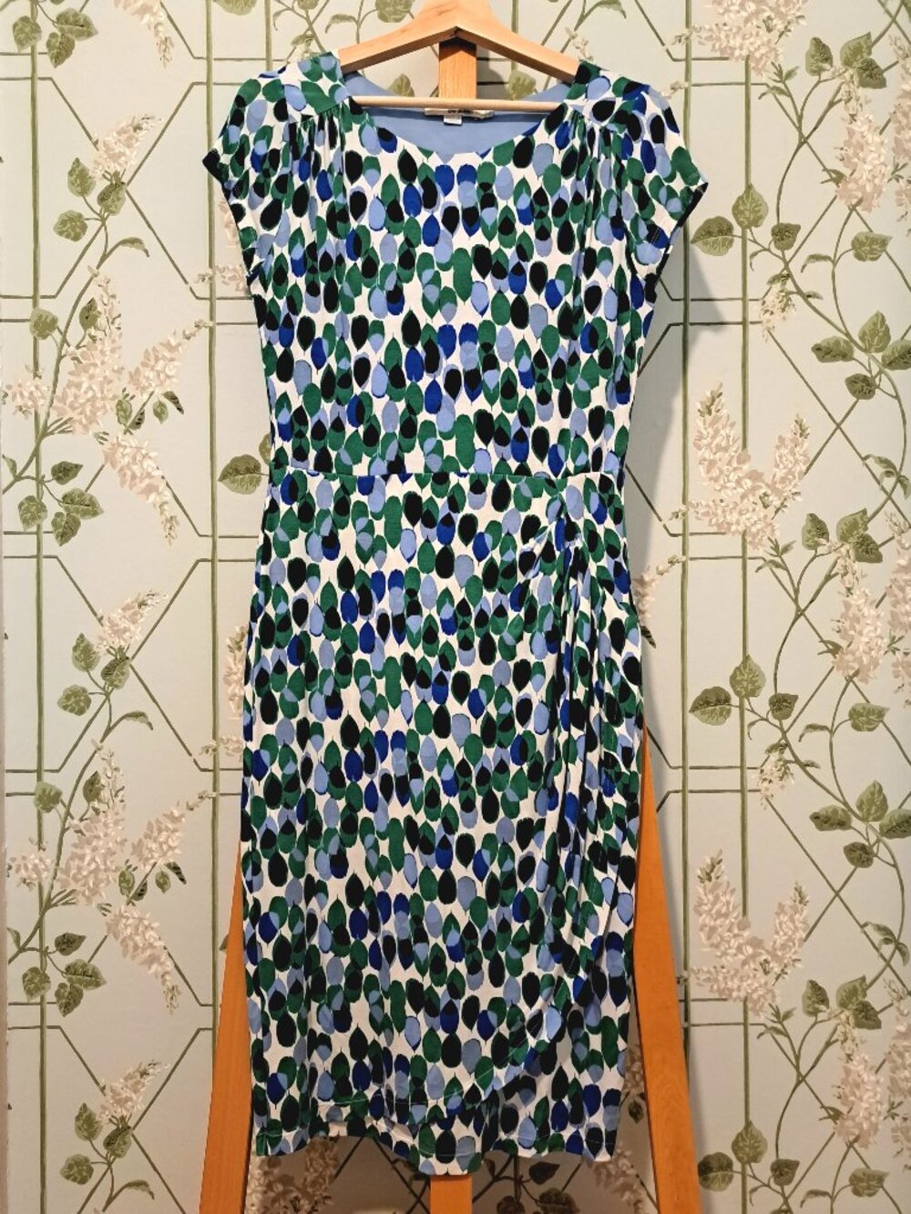 Elegant Boden Raindrop Dress in Green and Blue Jersey